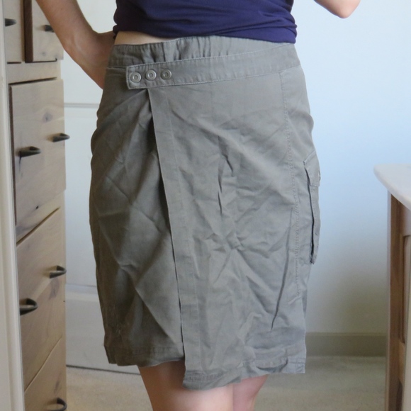SOLD Columbia Sportswear Skirt EUC - Picture 1 of 5